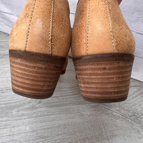 Lucky Brand Shoes Womens Size 10M Tan Mahzan Slip On Leather Suede Loafers - Picture 7 of 16